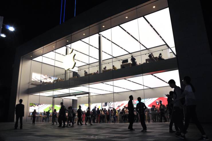 Apple vuole sfidare Tesla sul mercato delle auto elettriche