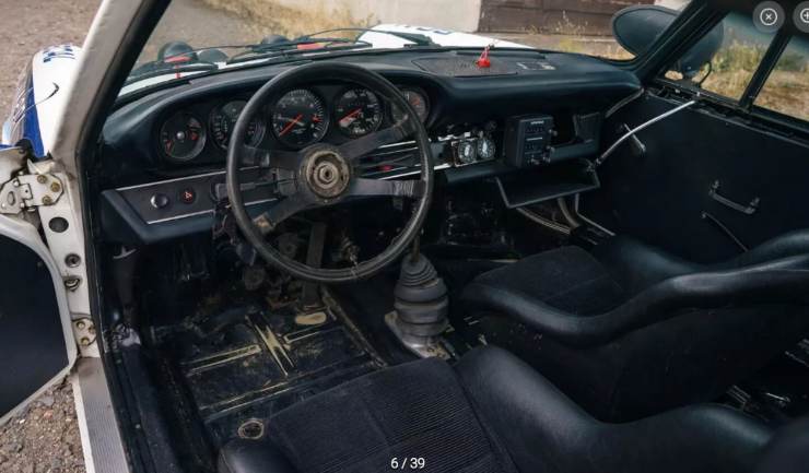 Porsche Dakar 911, interni