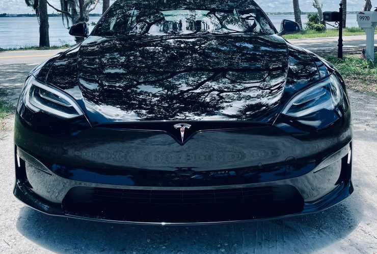 Tesla Model S, fronte