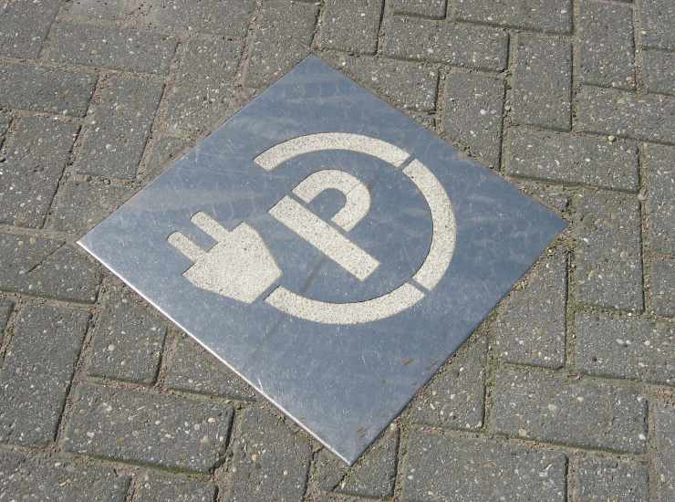 Parcheggio con ricarica