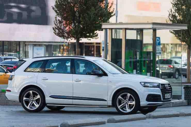 Audi bianca Q7 - Autoruote4x4.com
