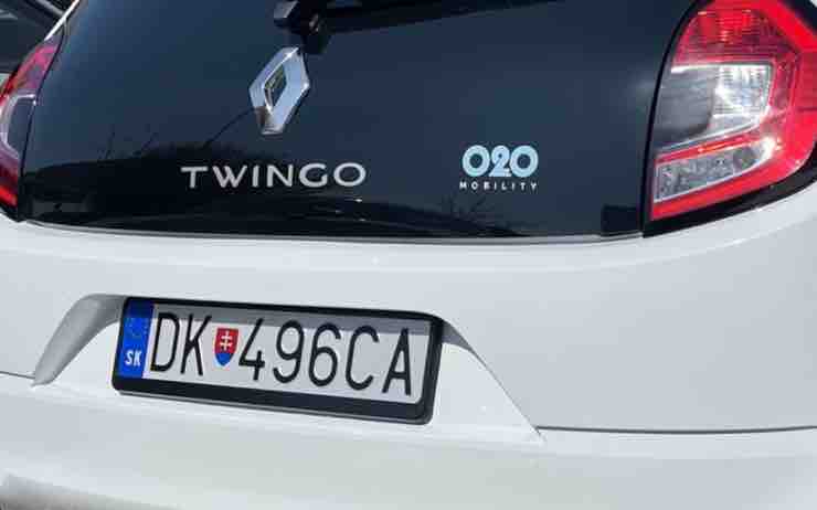 Auto con targa straniera - Autoruote4x4.com