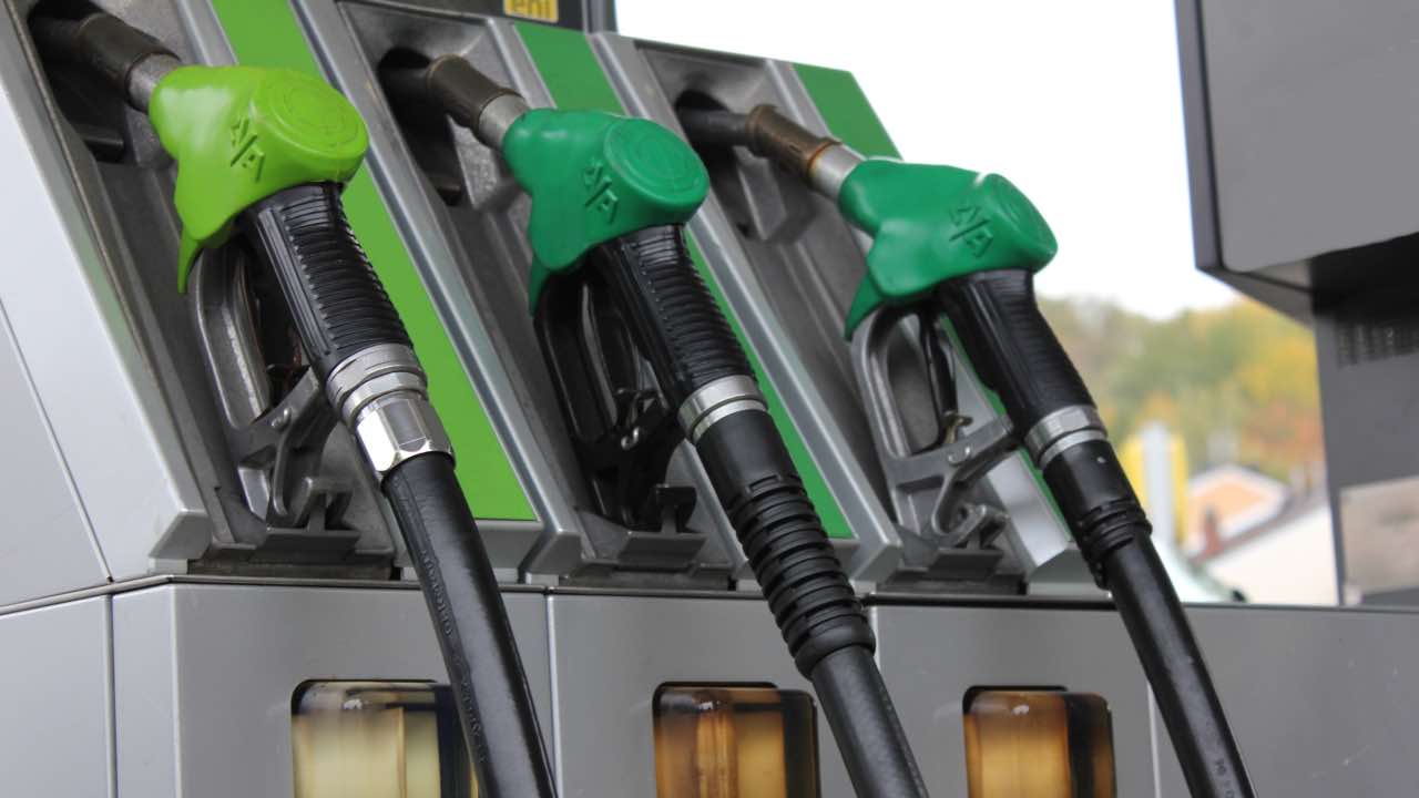 Benzinai e trucco per risparmiare - Autoruote4x4.com