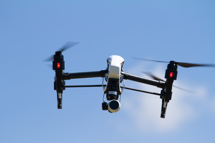 Drone che controlla la viabilità - Autoruote4x4.com