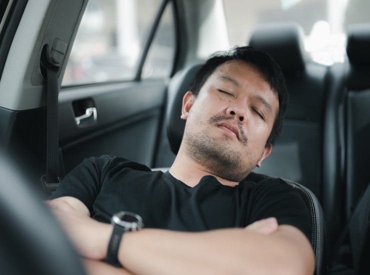 addormentarsi in auto