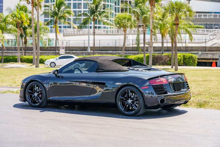 Audi R8 Coupe - autoruote4x4.com