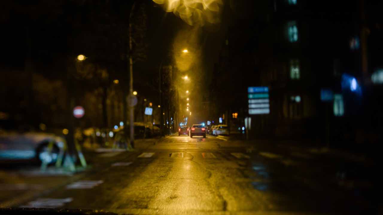 Guida di notte - Autoruote4x4.com