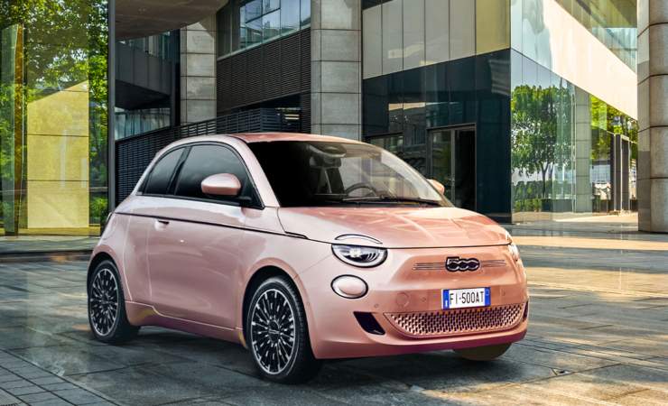 Fiat 500: la nuova elettrica è già campione di vendite 