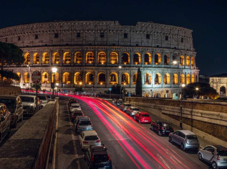 Il nuovo divieto di circolazione a Roma e a Milano - fonte depositphotos.com - autoruote4x4.com